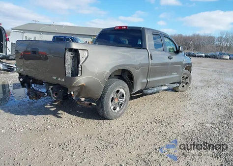 2011 Toyota Tundra Grade 5.7L V8 z USA, uszkodzony, nr VIN 5TFUW5F17BX170556